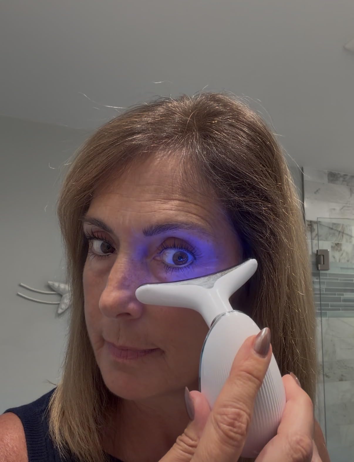 MASAJEADOR FACIAL TERAPIA DE LUZ BLANCO
